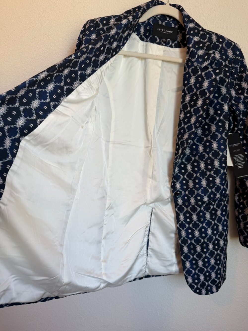 Liverpool Boyfriend Blazer Geometric Batik Button Front Jacket Blue White XS NWT - Picture 6 of 10